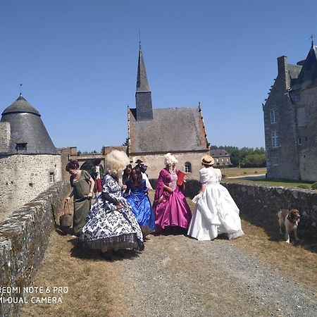 Chateau De Bourgon Montourtier Экстерьер фото